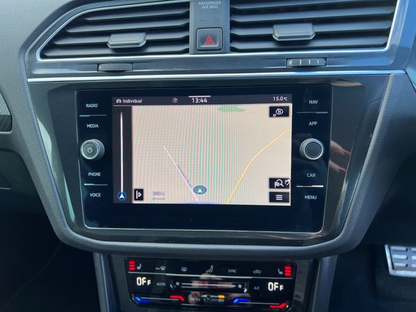 2020 (202) Volkswagen Tiguan R Line 2.0 TDI - Auto 372199454