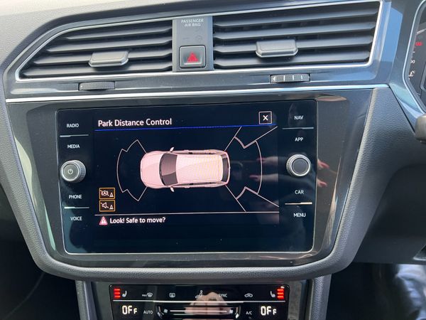 2020 (202) Volkswagen Tiguan R Line 2.0 TDI - Auto 372199456