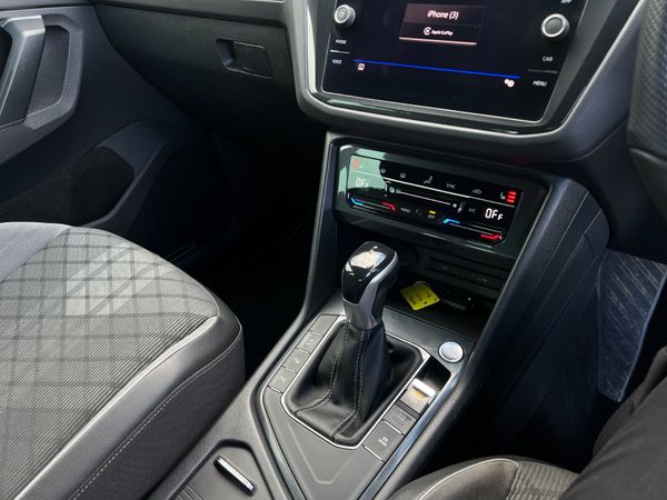 2020 (202) Volkswagen Tiguan R Line 2.0 TDI - Auto 372199457