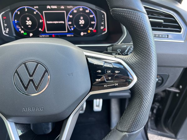 2020 (202) Volkswagen Tiguan R Line 2.0 TDI - Auto 372199452