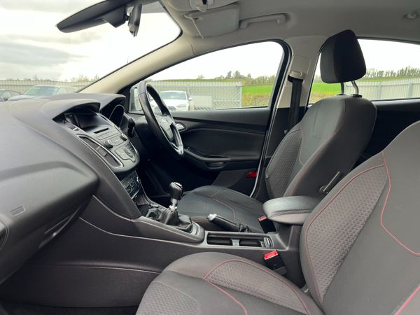 2015 Ford Focus Zetec S 1.5 TDCI 372199699