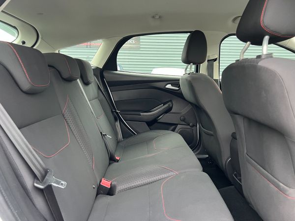 2015 Ford Focus Zetec S 1.5 TDCI 372199692