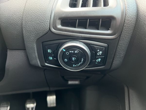 2015 Ford Focus Zetec S 1.5 TDCI 372199708