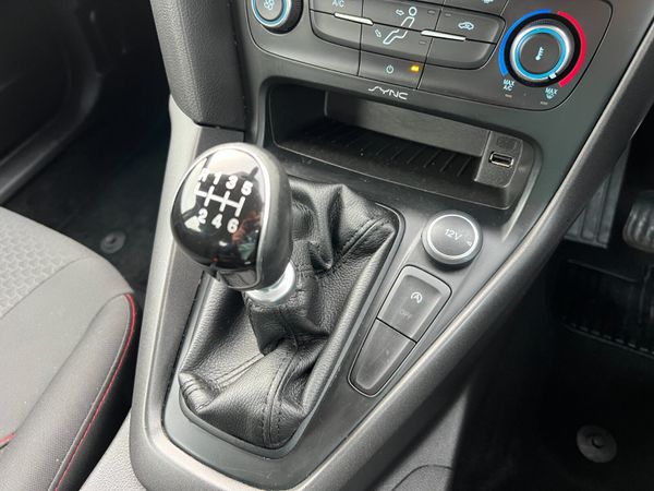 2015 Ford Focus Zetec S 1.5 TDCI 372199714