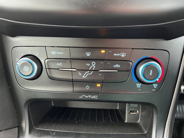 2015 Ford Focus Zetec S 1.5 TDCI 372199713