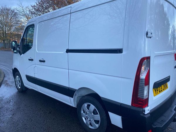 Nissan Interstar 2023 372193545