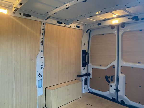 Nissan Interstar 2023 372193549