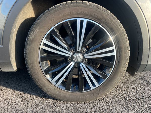 2019 Volkswagen Tiguan SE 2.0 TDI 372203914