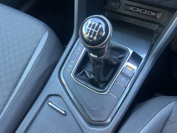 2019 Volkswagen Tiguan SE 2.0 TDI 372203935