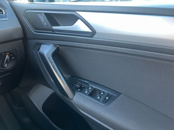 2019 Volkswagen Tiguan SE 2.0 TDI 372203932