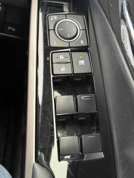 Now Reserved! Immaculate Low Kms 161 Lexus IS300h! 372251491