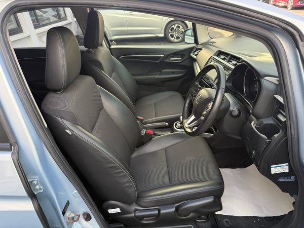 2019 Honda FIT 1.5 Hybrid auto Leather Specs 372268714