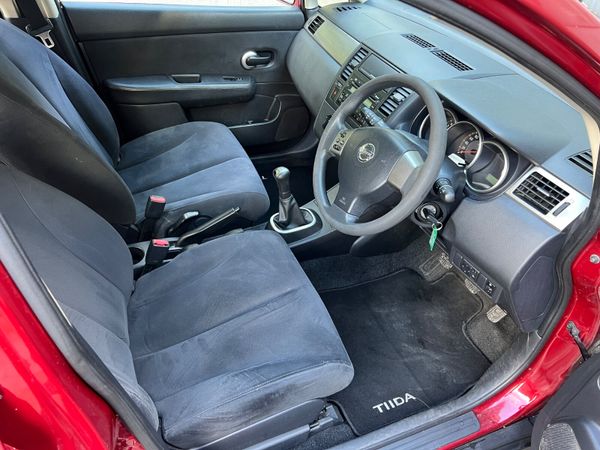 Nissan Tiida 2008 1.6 SE 372261966