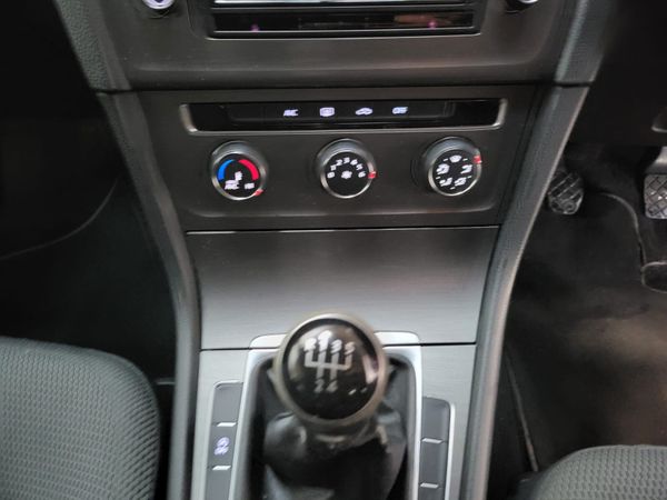 131 Volkswagen Golf 1.6TDI - NEW NCT - 372276570