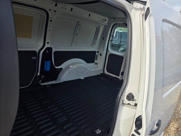 Volkswagen Caddy Lwb 2019 372294684