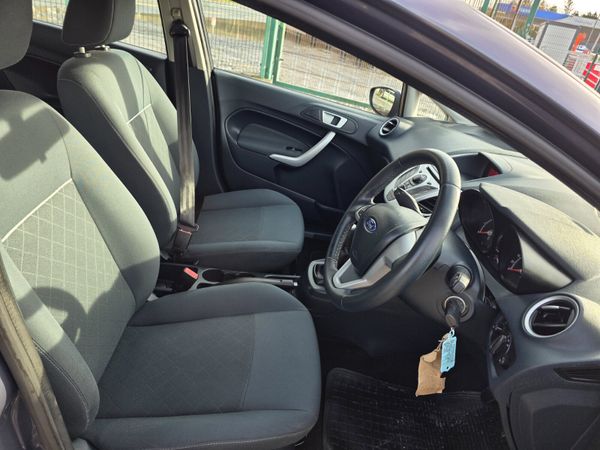 Ford Fiesta 2012 372295509