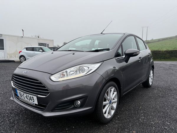 Ford Fiesta 2016 1.25 petrol low kms 372298826