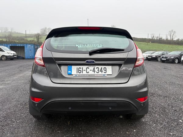 Ford Fiesta 2016 1.25 petrol low kms 372298862