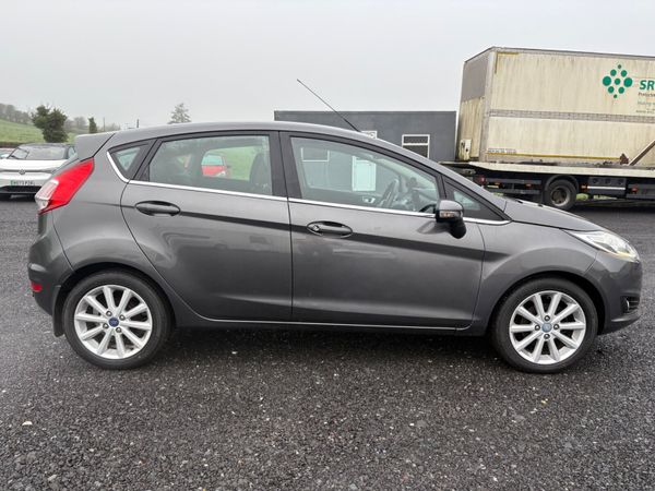 Ford Fiesta 2016 1.25 petrol low kms 372298870
