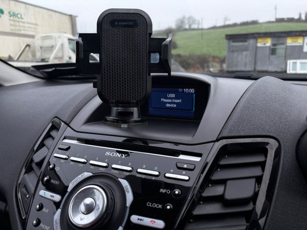 Ford Fiesta 2016 1.25 petrol low kms 372298904