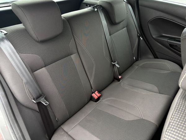 Ford Fiesta 2016 1.25 petrol low kms 372298928