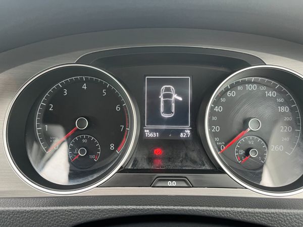 VOLKSWAGEN GOLF 2017, 1.2 TSI 5DR AUTO LOW KMS 372301601