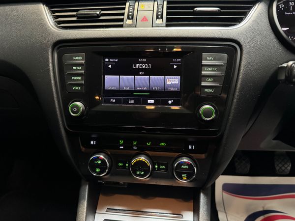 Skoda Octavia 2015  Estate  ! 372326378
