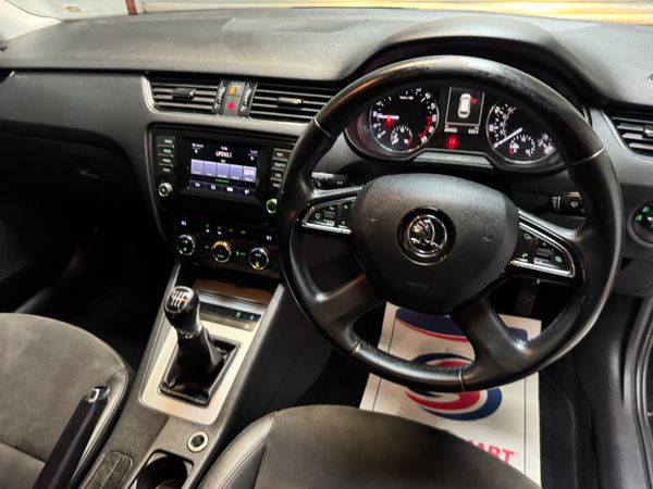 Skoda Octavia 2015  Estate  ! 372326381