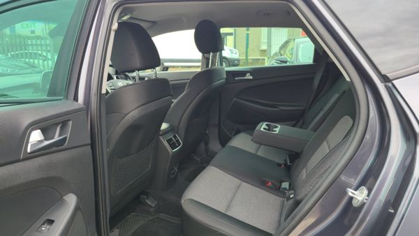 Hyundai Tucson AUTOMATIC 1 YESR WARRANTY 372334072