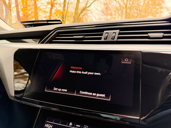 Audi e-tron 2021 50 Quattro 372354022