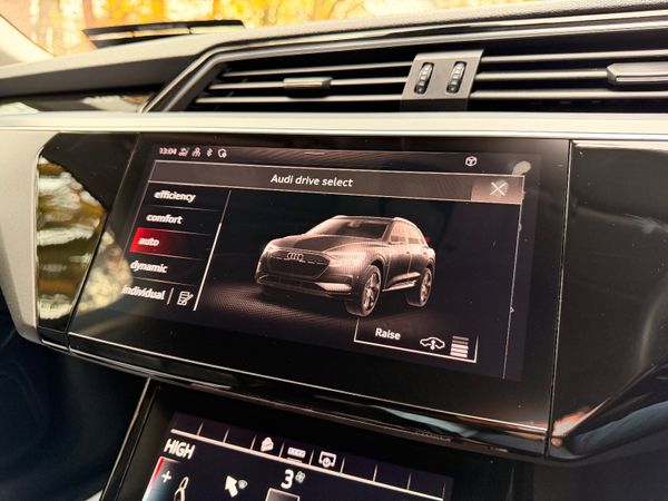 Audi e-tron 2021 50 Quattro 372354030