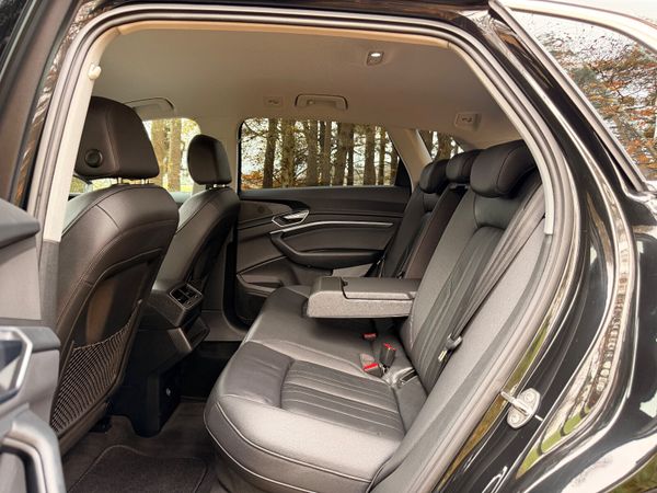 Audi e-tron 2021 50 Quattro 372354064