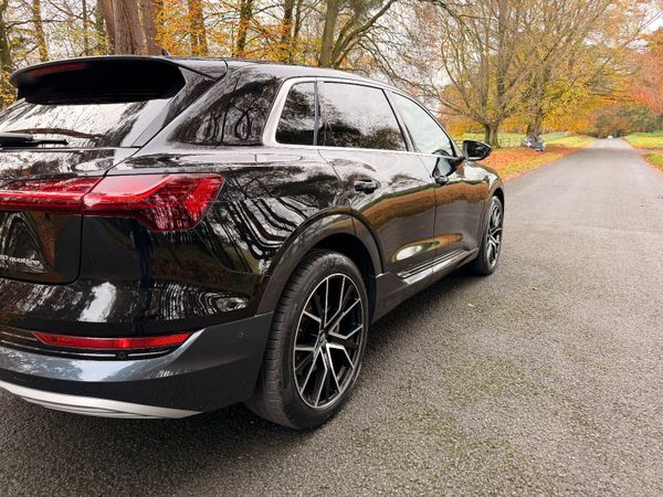 Audi e-tron 2021 50 Quattro 372354069