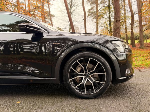 Audi e-tron 2021 50 Quattro 372354084