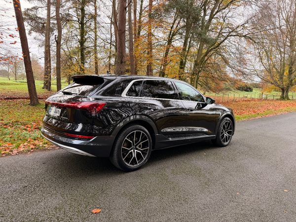 Audi e-tron 2021 50 Quattro 372353635