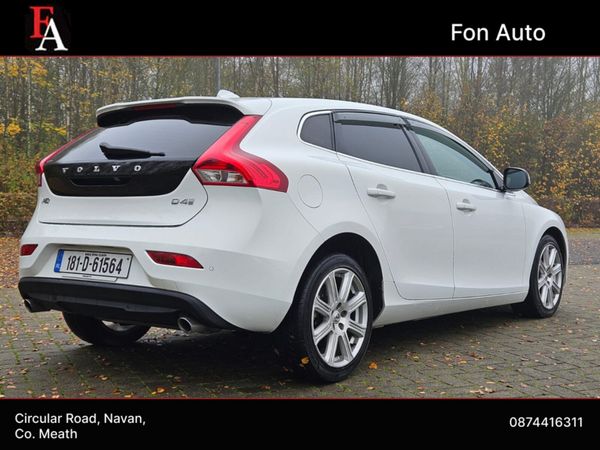 Volvo V40 2.0 DIESEL AUTOMATIC D4 MOMEMTUM HATCHBA 372375136