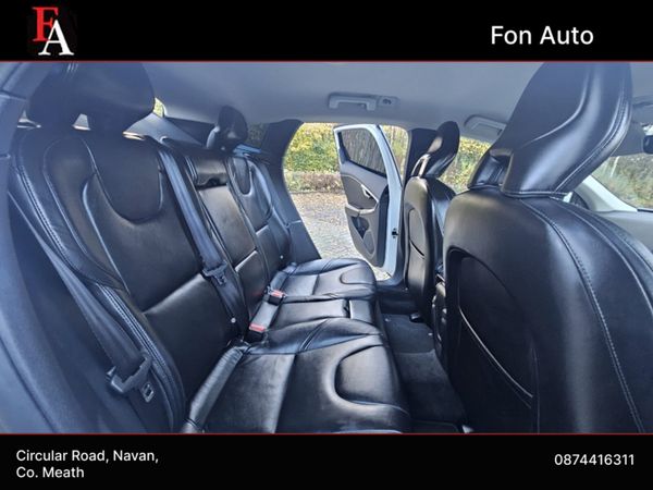 Volvo V40 2.0 DIESEL AUTOMATIC D4 MOMEMTUM HATCHBA 372375139