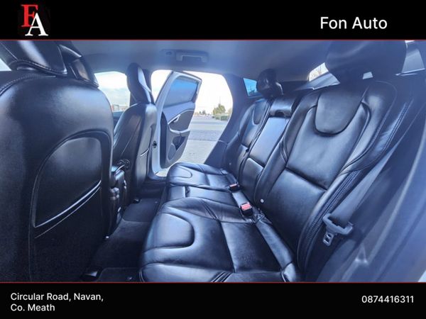 Volvo V40 2.0 DIESEL AUTOMATIC D4 MOMEMTUM HATCHBA 372375140