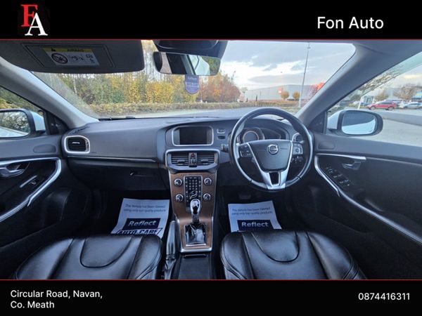 Volvo V40 2.0 DIESEL AUTOMATIC D4 MOMEMTUM HATCHBA 372375143