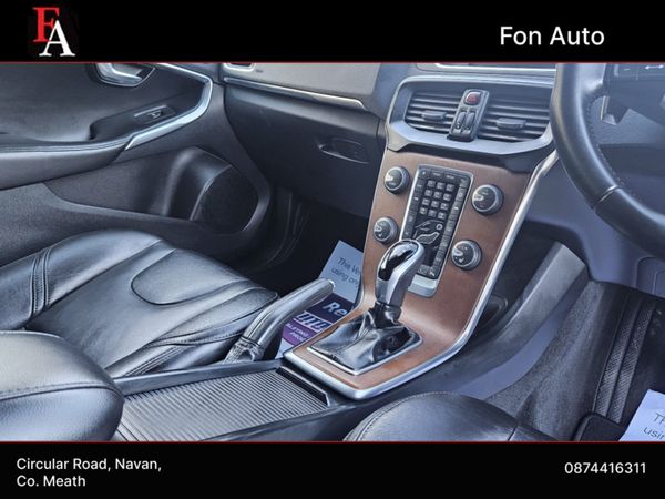 Volvo V40 2.0 DIESEL AUTOMATIC D4 MOMEMTUM HATCHBA 372375150