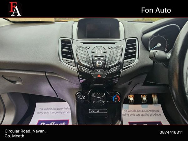 Ford Fiesta 1.0 PETROL ZETEC WHITE EDITION MODEL * 372375243