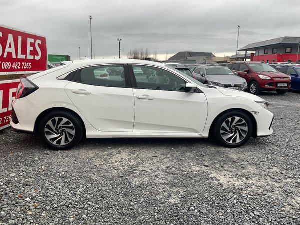 2018 HONDA CIVIC PETROL ONLY 76,000 KMS SPOTLESS 372382753