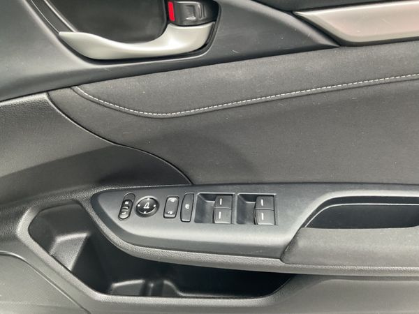 2018 HONDA CIVIC PETROL ONLY 76,000 KMS SPOTLESS 372382760