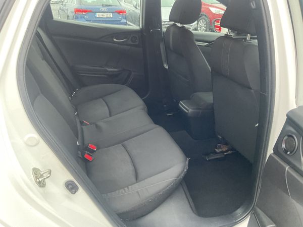 2018 HONDA CIVIC PETROL ONLY 76,000 KMS SPOTLESS 372382761