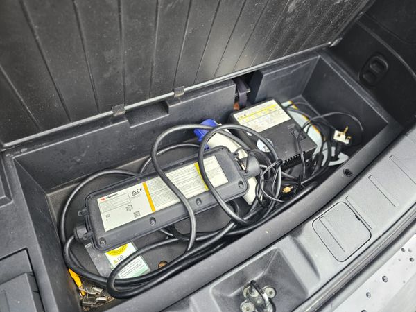 MITSUBISHI OUTLANDER 2.0 PHEV 4X4 // BIG HISTORY 372383213