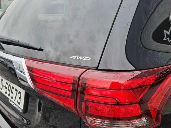 MITSUBISHI OUTLANDER 2.0 PHEV 4X4 // BIG HISTORY 372383231