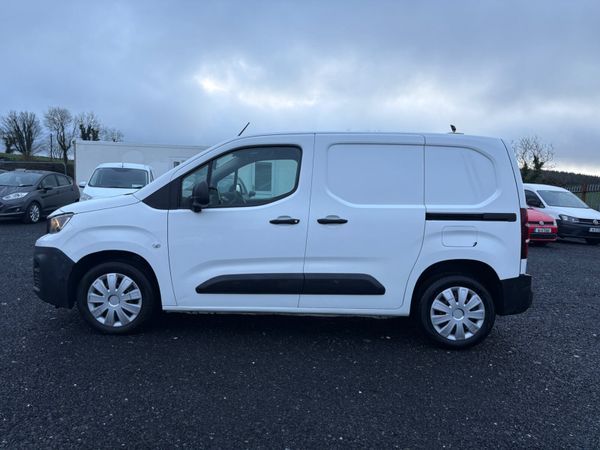 Peugeot Partner 2019 3 seater 372409318