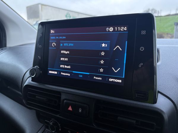 Peugeot Partner 2019 3 seater 372409341