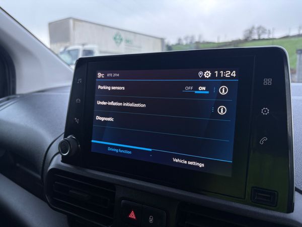 Peugeot Partner 2019 3 seater 372409386