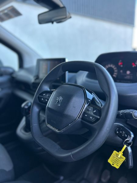 2020 Peugeot Partner 'Professional 1.6 372442257